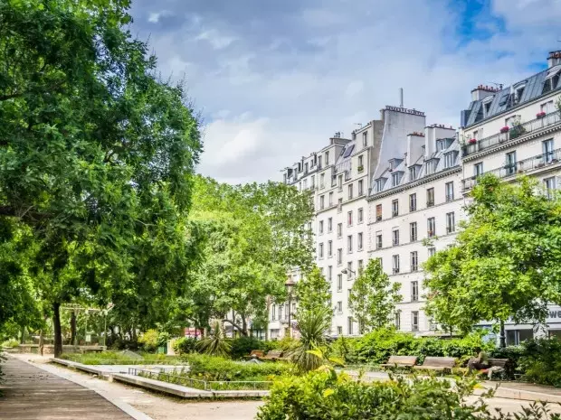 Impact de la Végétalisation Urbaine sur la Santé face aux Canicules à Paris