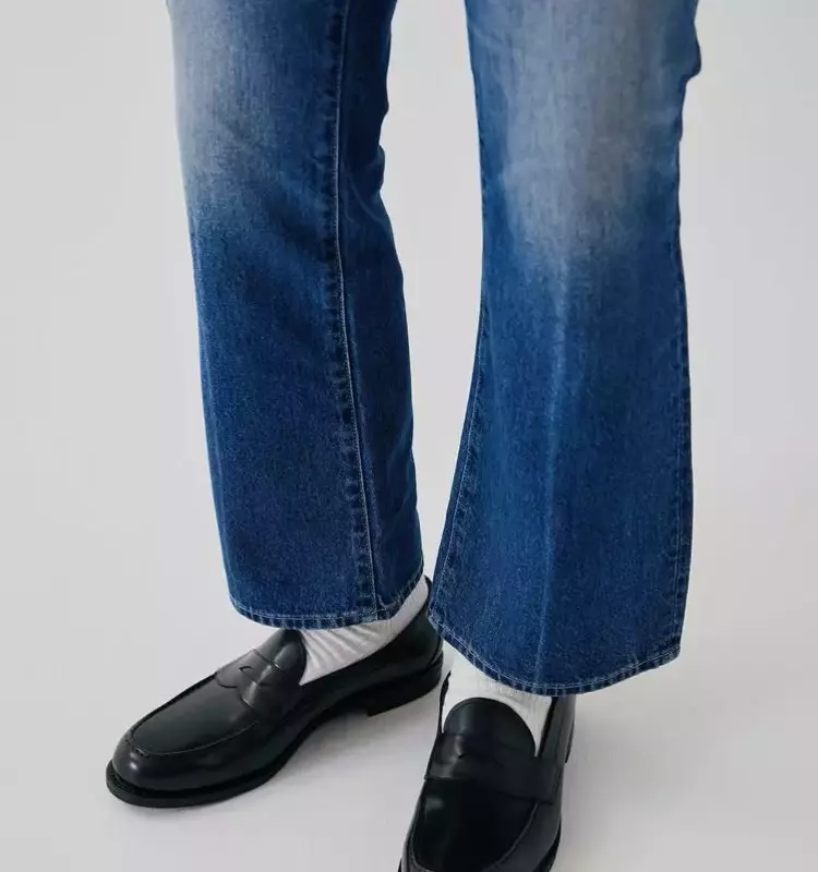 The Ultimate Guide to Men's Loafers: Styles, Brands, and Selection