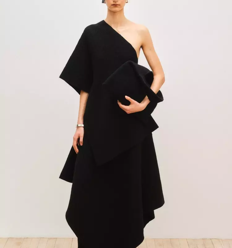 Lauren Manoogian's Fall 2026 Ready-to-Wear Collection: A Minimalist Approach to Design