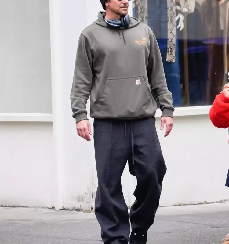 Celebrity Gray Outfits: The Unofficial Groutfit Olympics