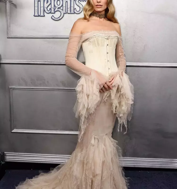 The Corset's Comeback: Versatile Styling for Modern Fashion