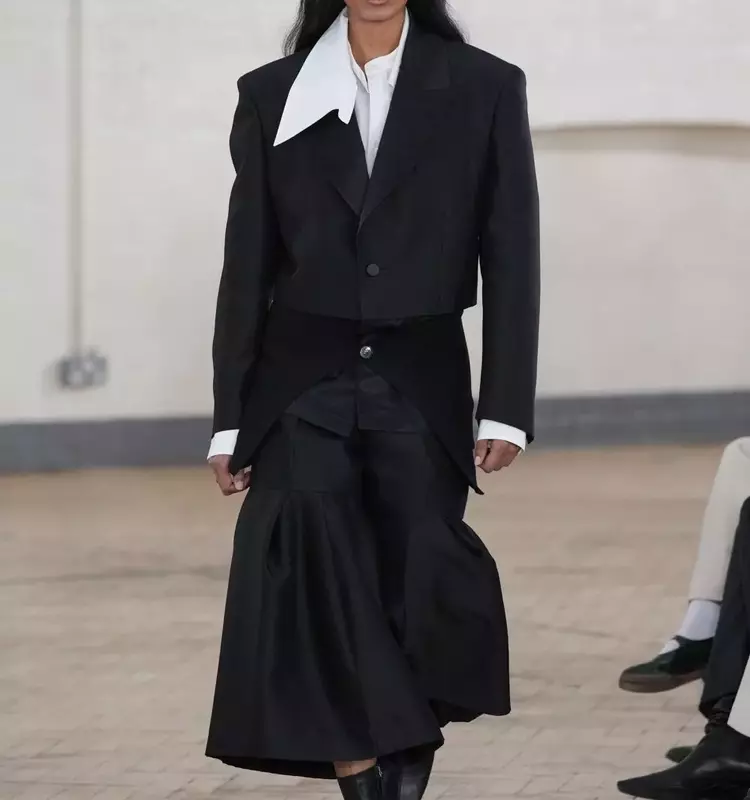 Toga's Autumn/Winter 2026 Collection: A Fusion of Traditional and Modern