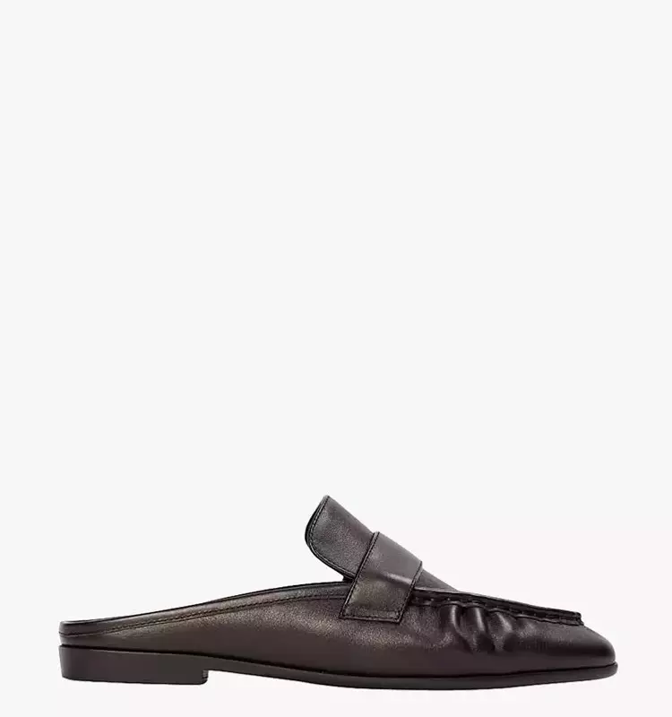 Backless Loafers: The Essential Spring Footwear Trend