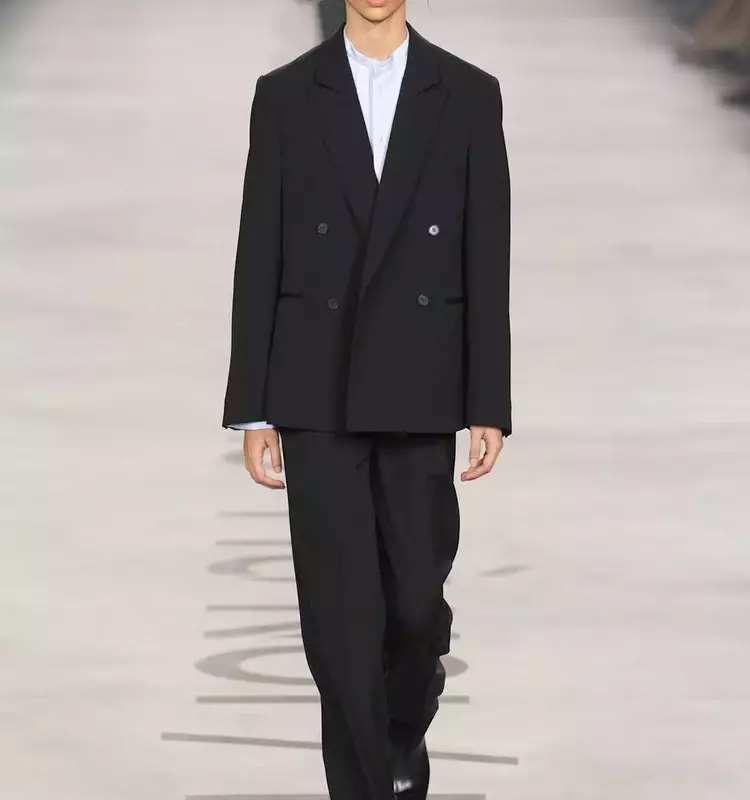 Chiuri's Fendi Debut: A Return to Enduring Style