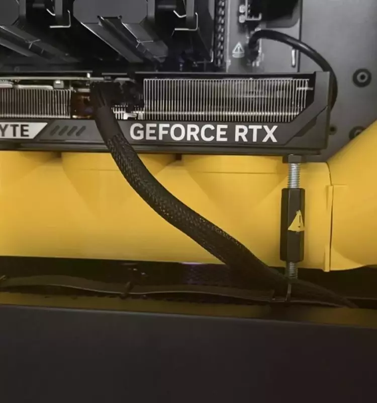 A 3D-Printed Air Duct for a Gaming PC: Aesthetic over Performance?