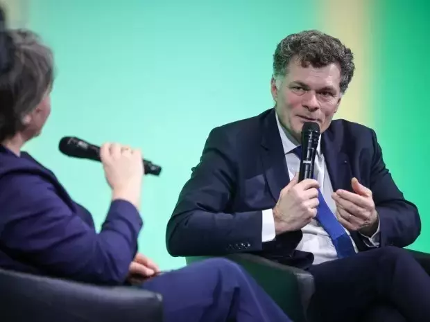 Eiffage : Croissance Robuste et Expansion Internationale en 2025