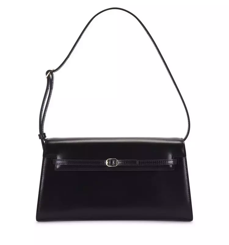 Timeless Elegance: Emulating Carolyn Bessette Kennedy's Signature Accessories