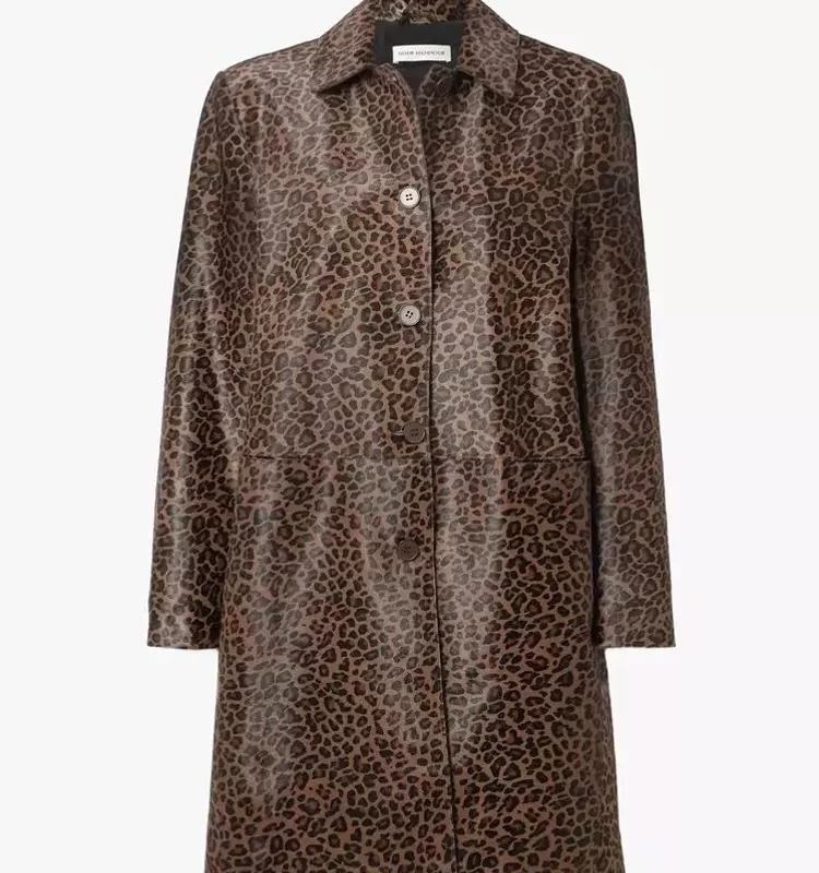 Mastering Transitional Outerwear: Essential Styles for Shifting Seasons