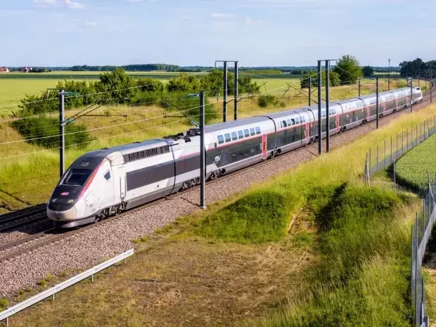 Succès financier continu pour la SNCF avec des bénéfices nets records en 2025