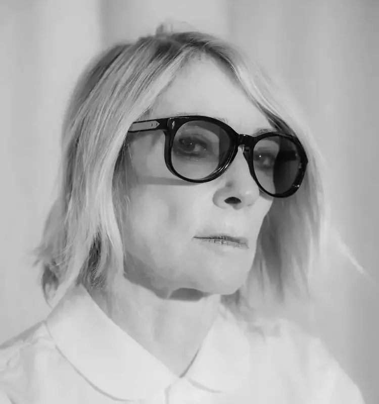 Kim Gordon's New Sonic Journey: An Unconventional Solo Endeavor