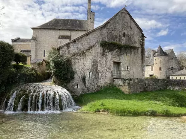 Un Ancien Moulin Rénové en Dordogne Produit Désormais de l'Énergie Verte
