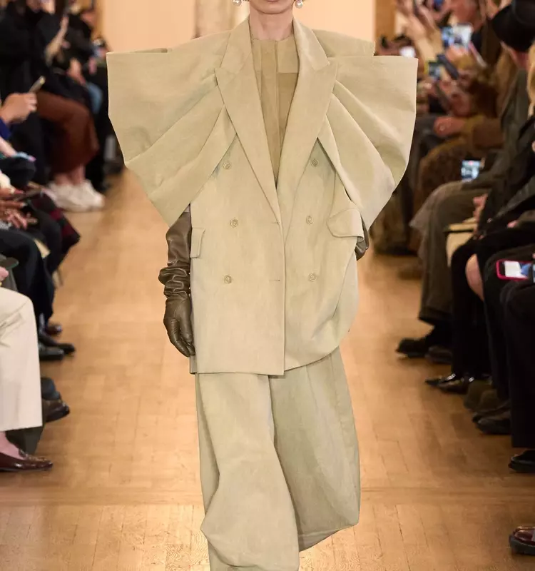 Uma Wang's Fall 2026 Ready-to-Wear Collection: A Glimpse into Future Fashion