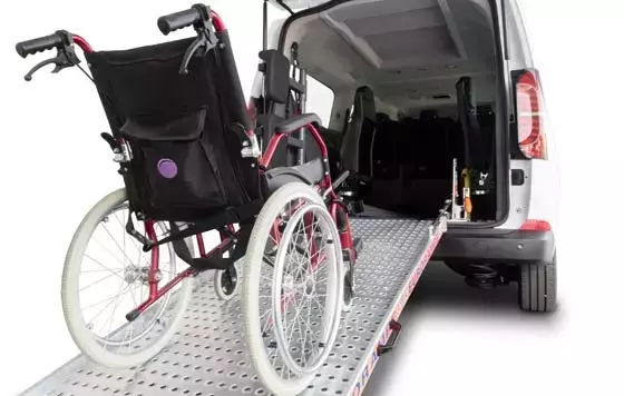 Transporte Adaptado: Esencial para la Inclusión de Adultos Mayores
