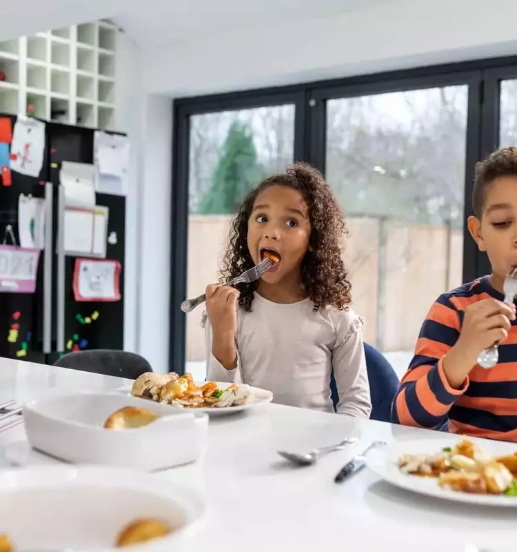 The Benefits of Serving Early Dinners for Families