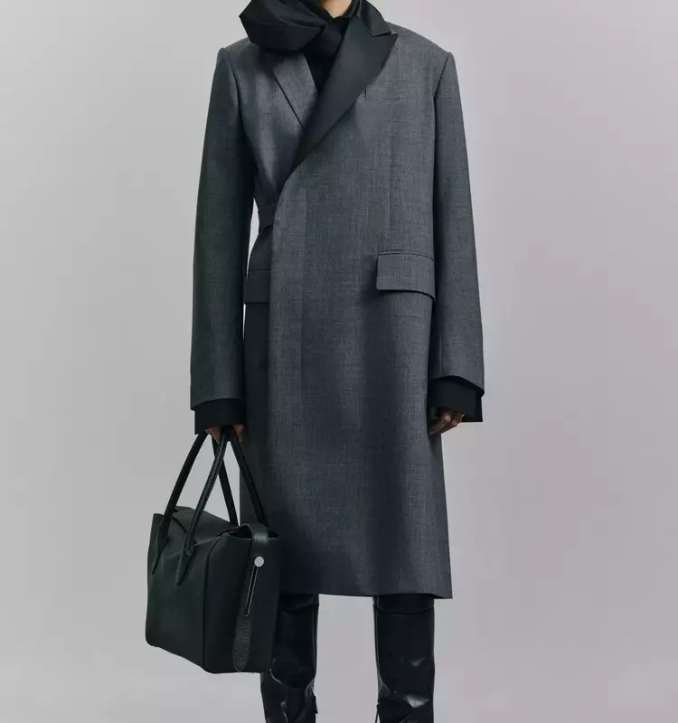 Sacai's Fall 2026 Ready-to-Wear: A Focus on Versatility and Hybridity