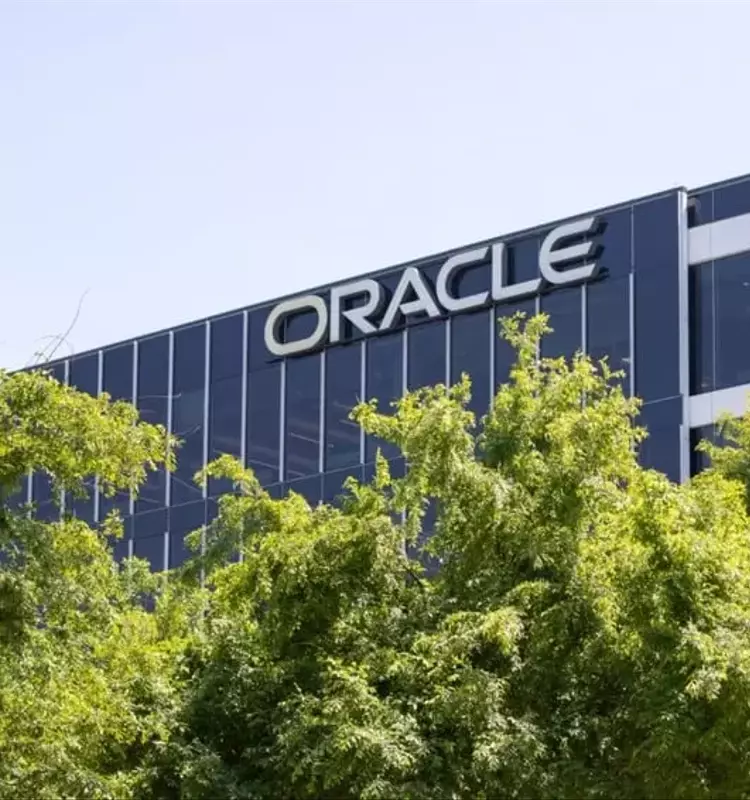 Oracle's AI Data Center Expansion: A Path to Higher Profits Despite Construction Costs