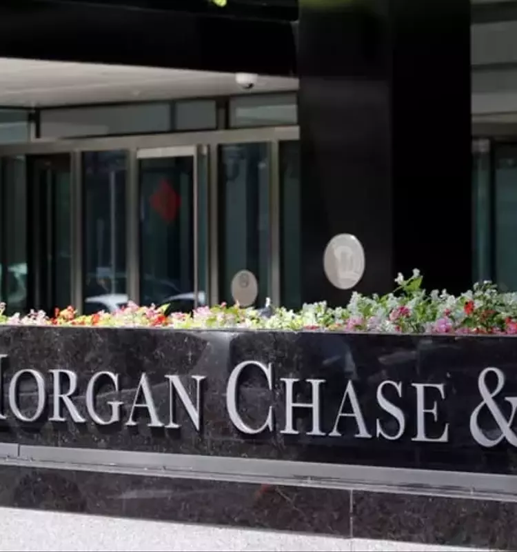 Pentagon Enlists Wall Street Giants for Major Defense Investment Program