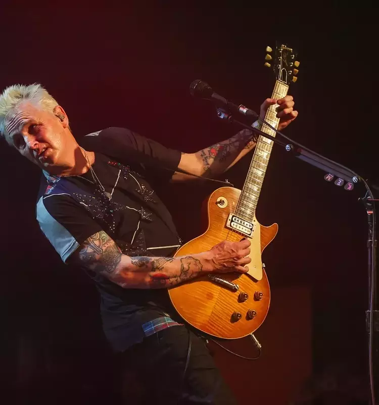 Pearl Jam's Mike McCready Unveils 'Farewell to Seasons' Graphic Novel and Rock Opera