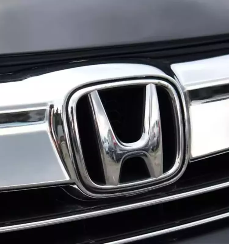 Honda's Shares Decline Following Revised FY26 Outlook After EV Strategy Review