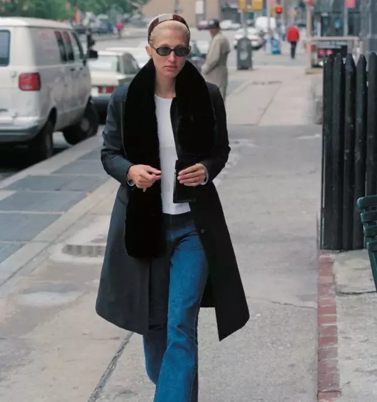 The Enduring Appeal of 90s Fashion: A Modern Revival