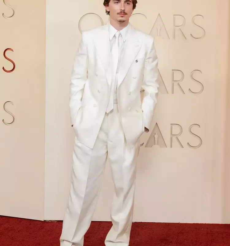Timothée Chalamet's Daring White Suit at the 2026 Oscars Red Carpet