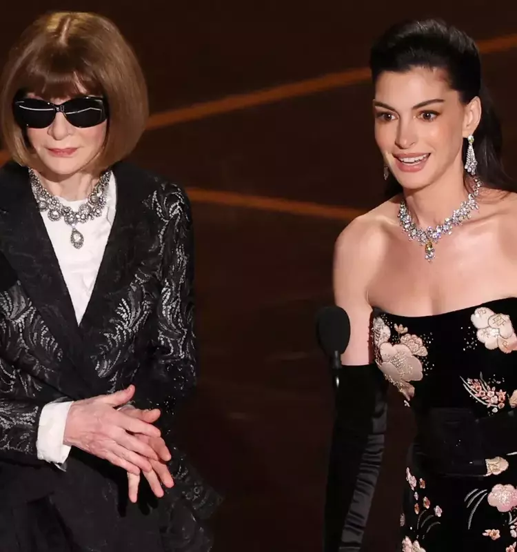A Fashionable Reunion: Hathaway and Wintour's Playful Prada Nod at the Oscars