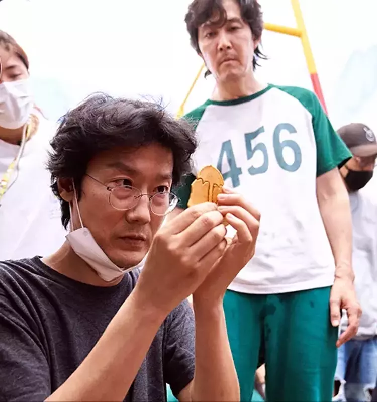 Hwang Dong-hyuk's Artistic Journey: From 'Squid Game' to Global Recognition