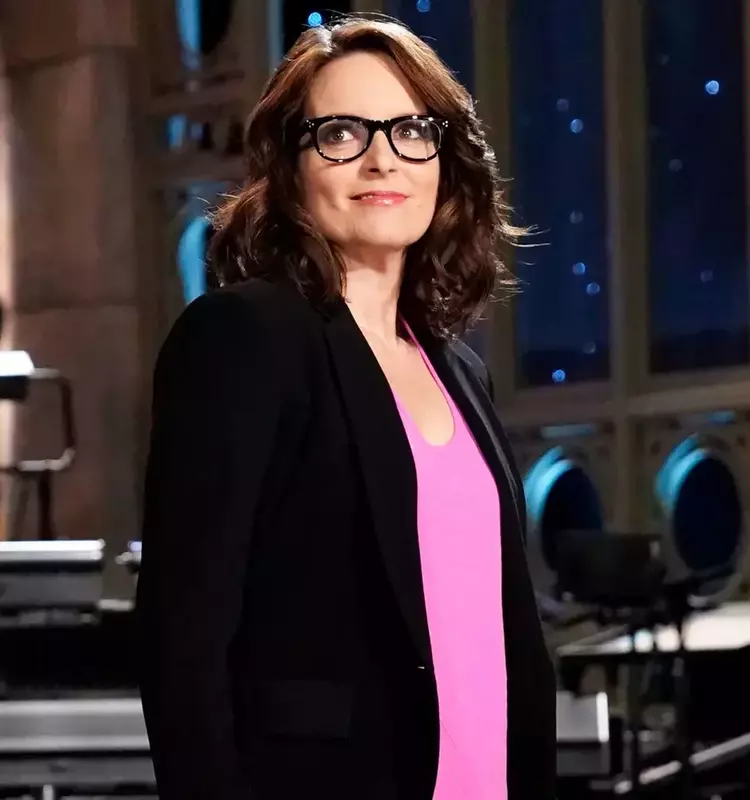 Tina Fey to Host Inaugural 'Saturday Night Live UK' Episode