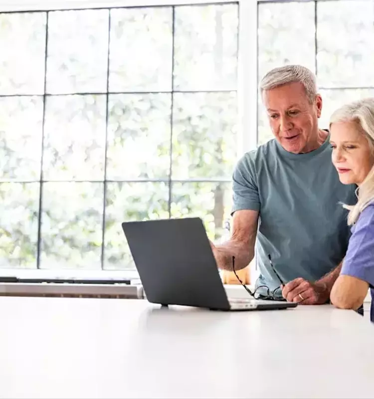 Choosing Between Multi-Year Guaranteed Annuities and Certificates of Deposit