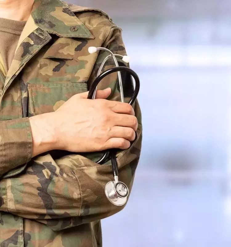 Nursing Courses: Educational Structure, Core Competencies, and Professional Contexts