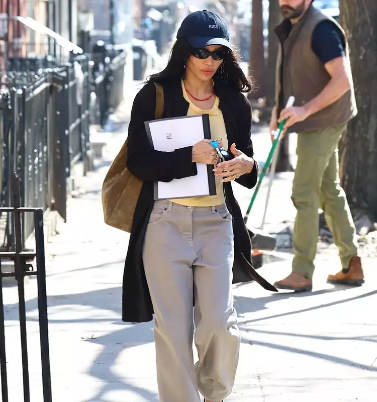Celebrity-Inspired Transitional Outerwear: Your Spring Style Guide