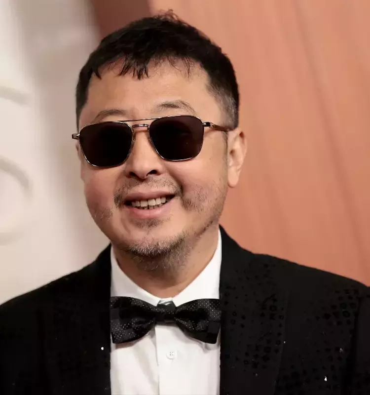 Jia Zhangke Embraces AI in Filmmaking: A Director's Curiosity