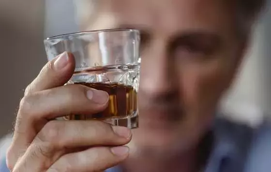 Alto consumo de sustancias en adultos mayores en Euskadi: un llamado a la concienciación