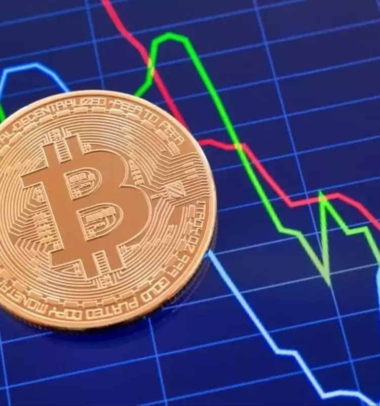 Cryptocurrencies Fluctuations Ahead of Federal Reserve's Policy Decision: Bitcoin's Critical Threshold