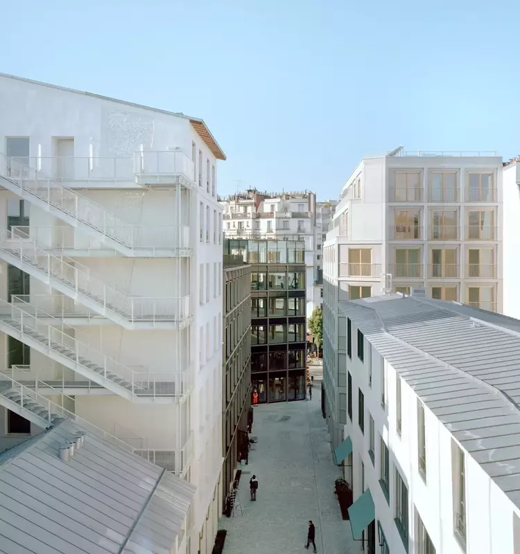 Bâtir sur l'Existant : Une Approche Architecturale Contemporaine Face aux Défis Urbains