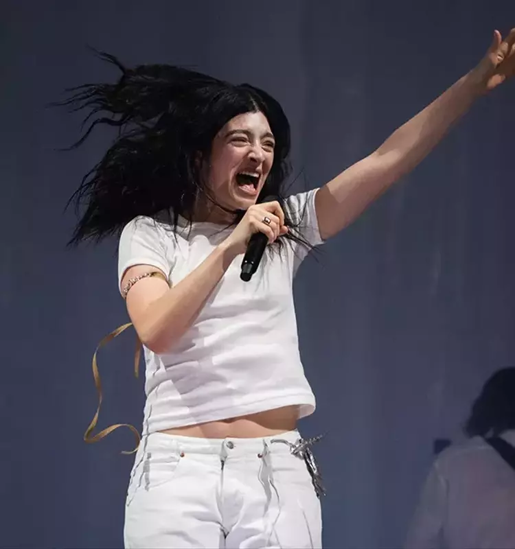 Lorde Declares Independence After Universal Music Group Contract Conclusion