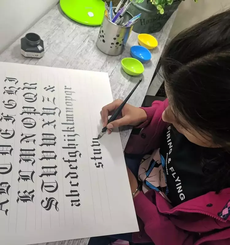 Painting Arts Training: Foundations, Mechanisms, and Creative Development