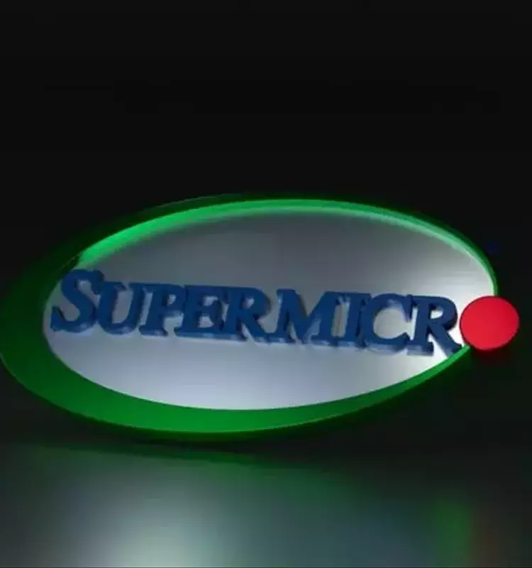 SMCI Stock Plummets 64% Amidst Legal Concerns: Investment Opportunity or Impending Crisis?