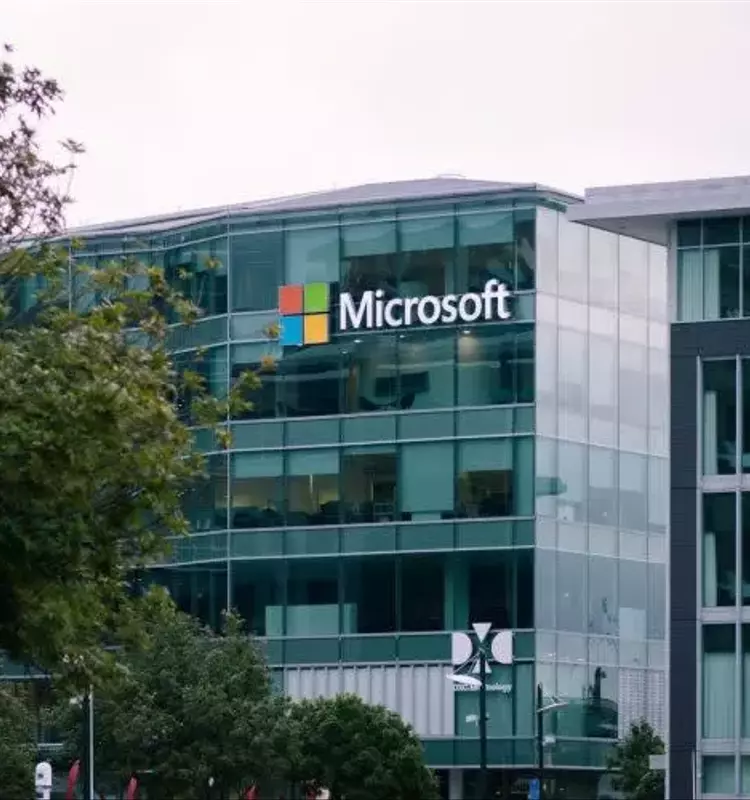 Microsoft Pioneers AI Infrastructure with Nvidia's Vera Rubin NVL72 Validation