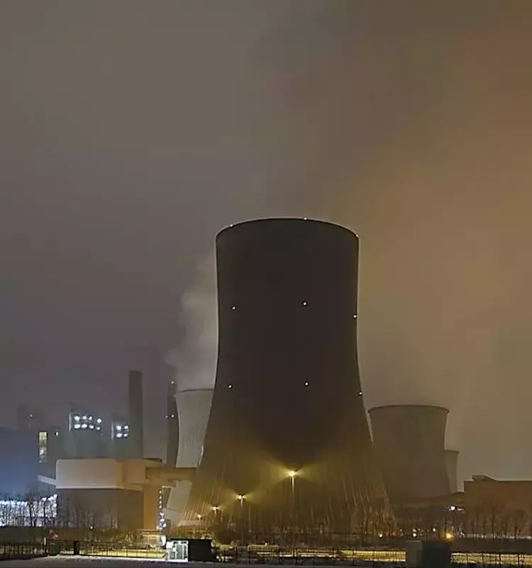 NuScale Power Shares Plunge Amidst Cramer's Cautious Outlook