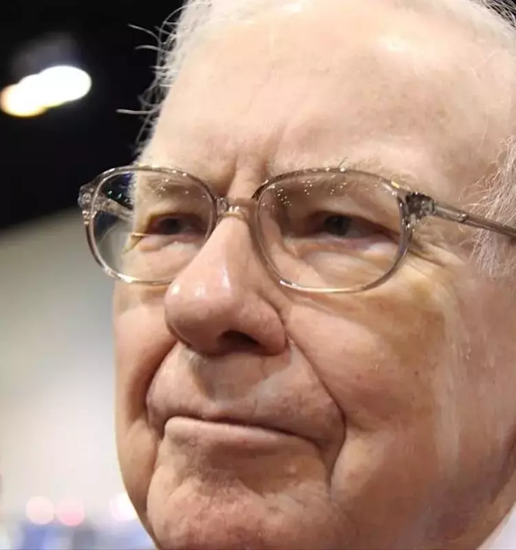 Warren Buffett's Cautious Approach: A Warning for the Overvalued Stock Market