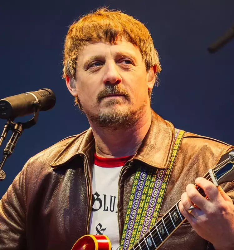 Sturgill Simpson's "Mutiny After Midnight" Achieves Billboard Top 3 with Physical-Only Release