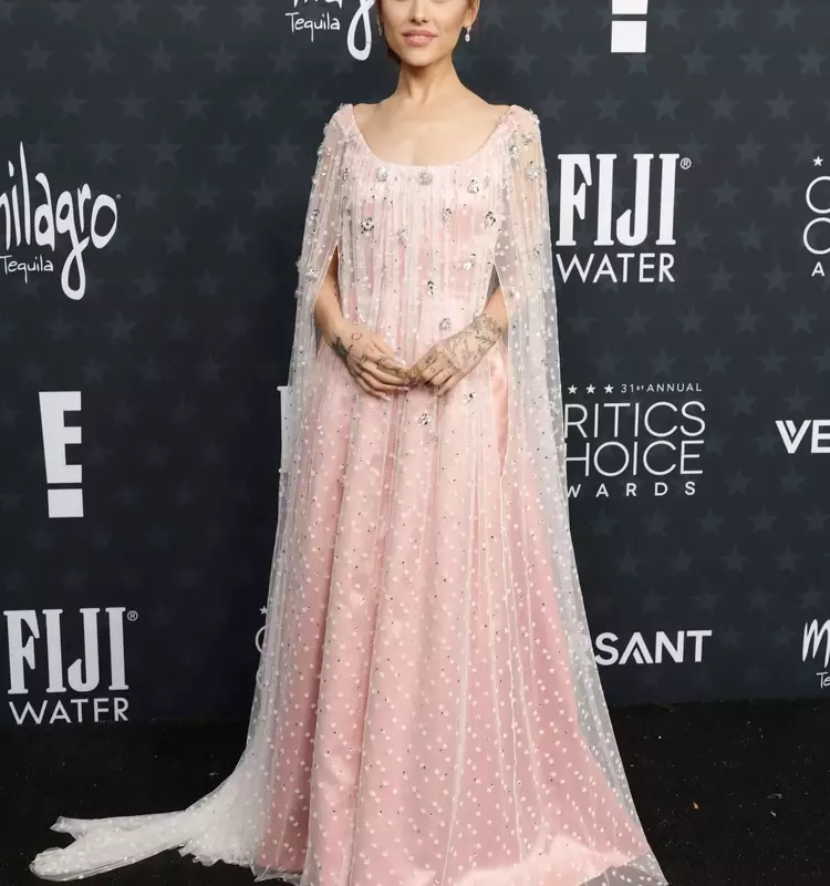 Fashion's Red Carpet Triumph: A Deep Dive into Awards Season Impact