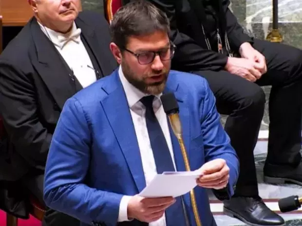 Stratégies pour concilier construction de logements et objectif ZAN : Le ministre Jeanbrun s'engage à la concertation avec les élus locaux