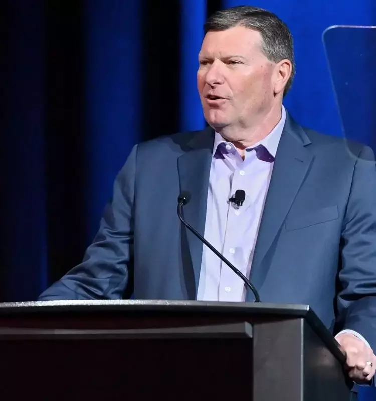 Fathom Entertainment CEO Announces Retirement