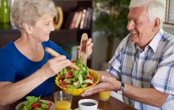 Claves para una Vejez Plena: Estrategias de Prevención y Bienestar en la Tercera Edad