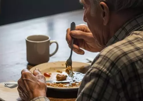 Cuidado Nutricional en Personas con Demencia: Un Enfoque Integral