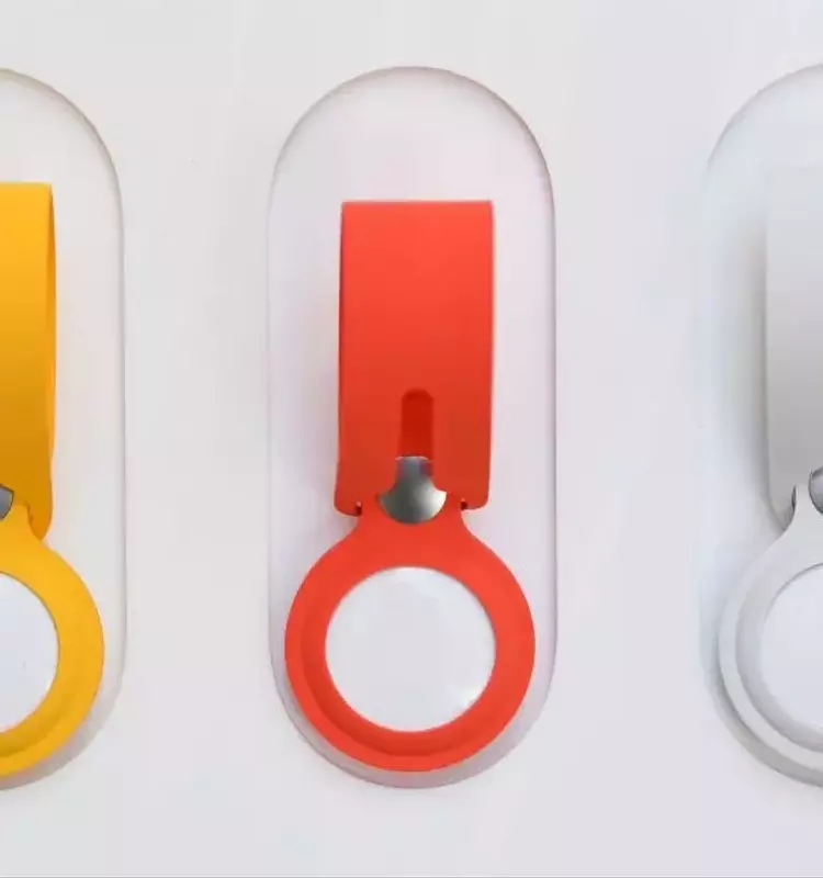 Apple AirTag and Tile Tracker: Your Travel Companions for Lost Luggage