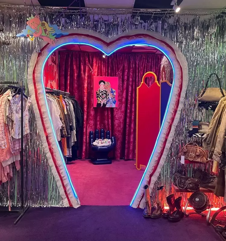 Exploring New York City's Premier Vintage Shopping Destinations