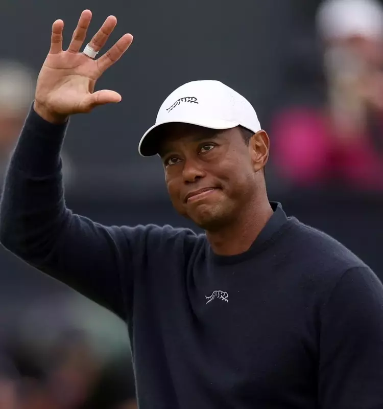 Tiger Woods Seeks Treatment After DUI and SUV Rollover Incident